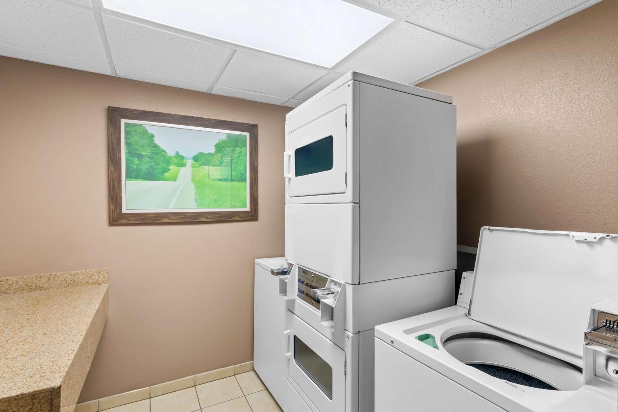 Best Western Harker Heights Bagian luar foto