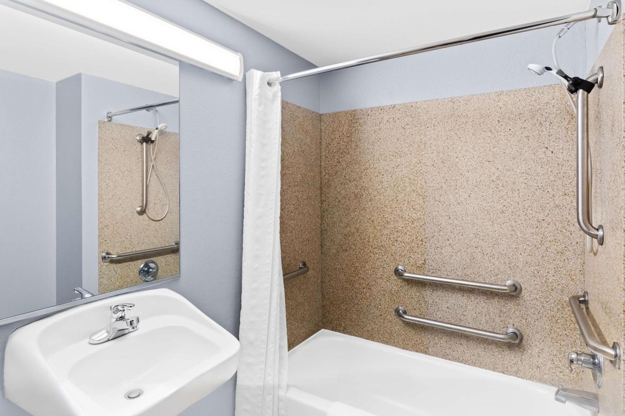 Best Western Harker Heights Bagian luar foto